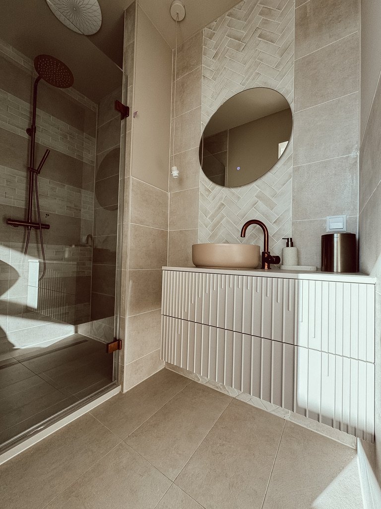 59E001C5-8E3E-4F2B-A007-451816C88DFB_1_105_c